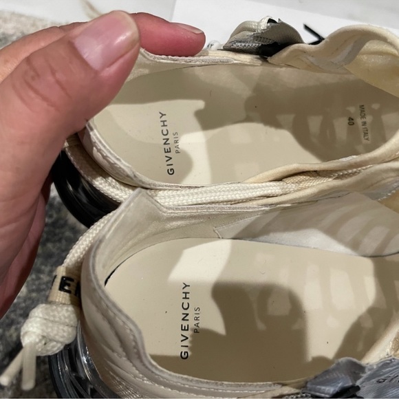 Givenchy Spectre Sneakers - Picture 8 of 13